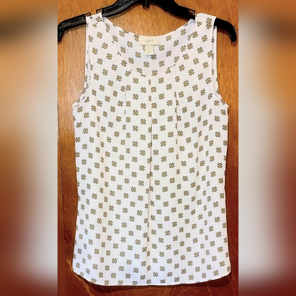 LOFT Pink Olive Green Floral Sleeveless Top, Size Small MINT CONDITION